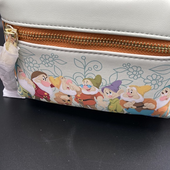 24HR DROP ⬇️ Loungefly Snow White & Dwarfs Backpack - Picture 7 of 7